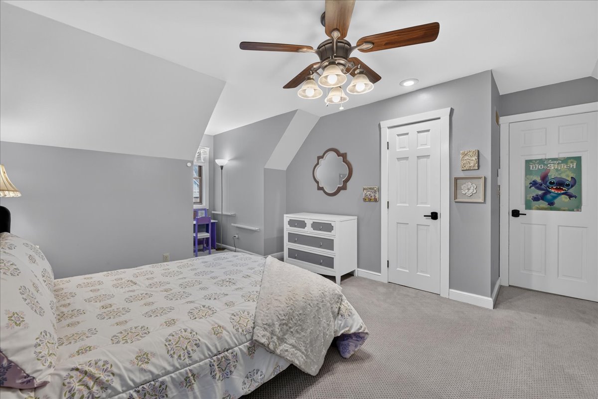 606 Camelot Drive photo 45