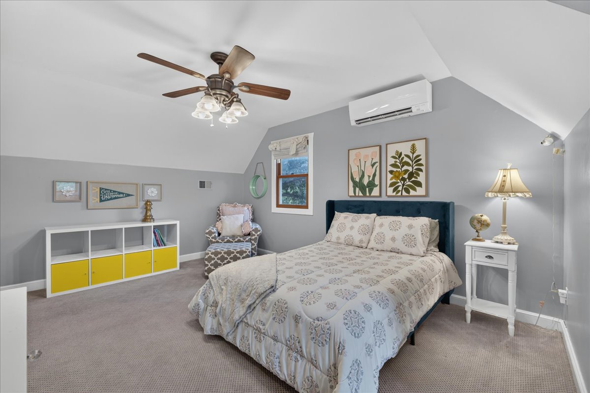 606 Camelot Drive photo 48