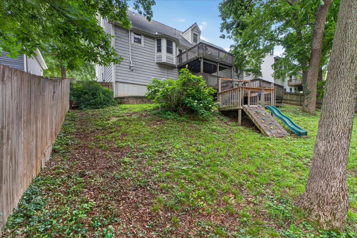 606 Camelot Drive photo 77
