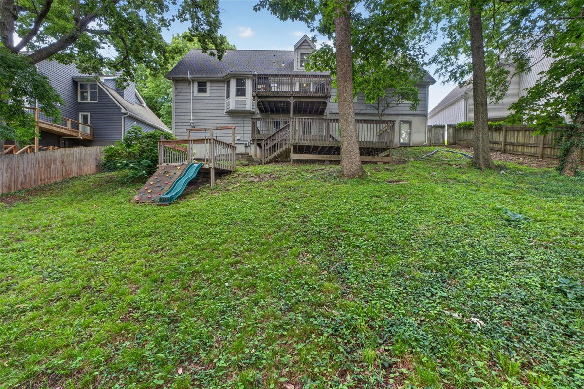 606 Camelot Drive photo 76