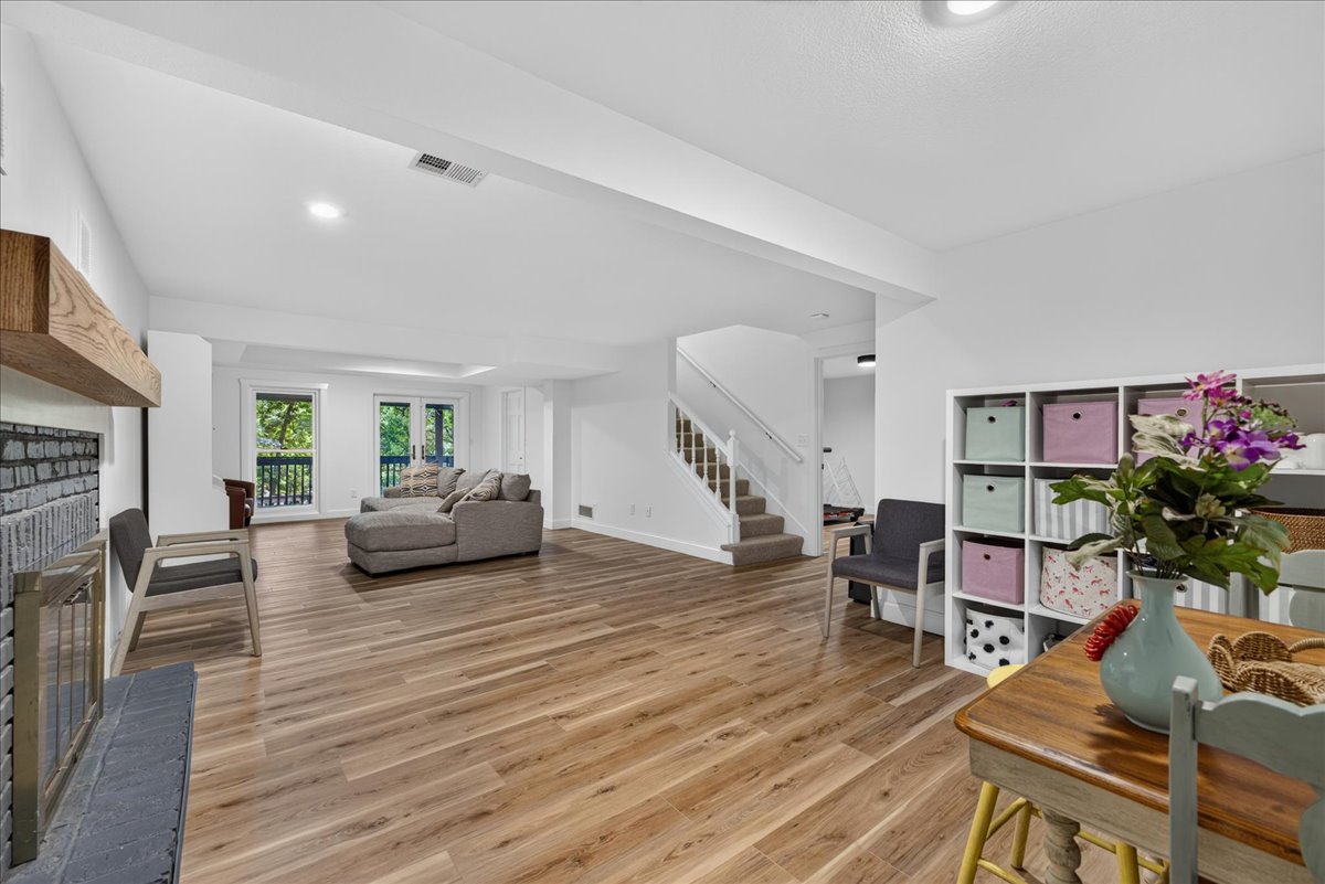 606 Camelot Drive photo 50