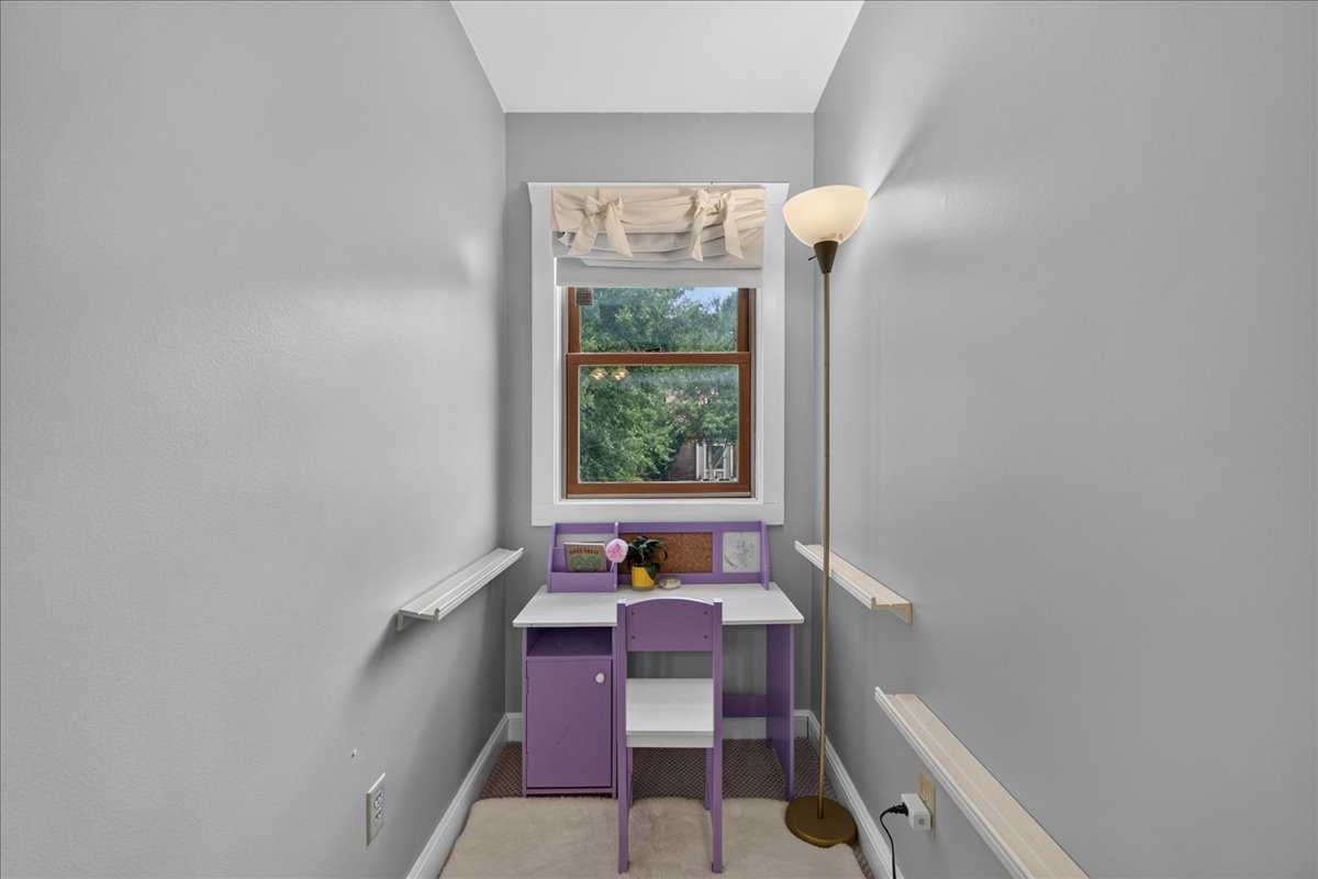 606 Camelot Drive photo 47