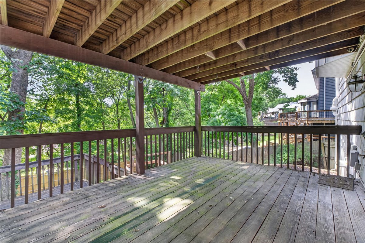 606 Camelot Drive photo 67